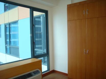Condo For Rent in 12, Orchard Road, Quezon City