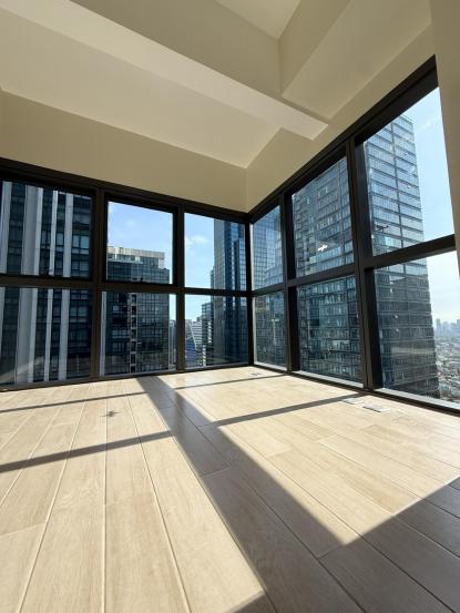 Condo For Sale in 36th Street, 9th Avenue, Makati City