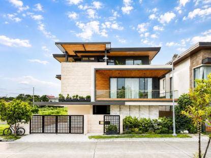 Condo For Sale in Las Piñas, Metro Manila